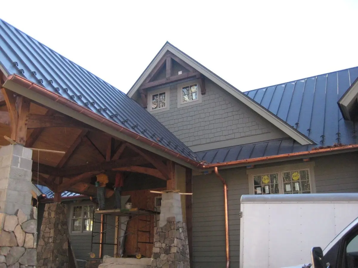 Craftsman Roofing team delivering quality roofing work in La Sierra